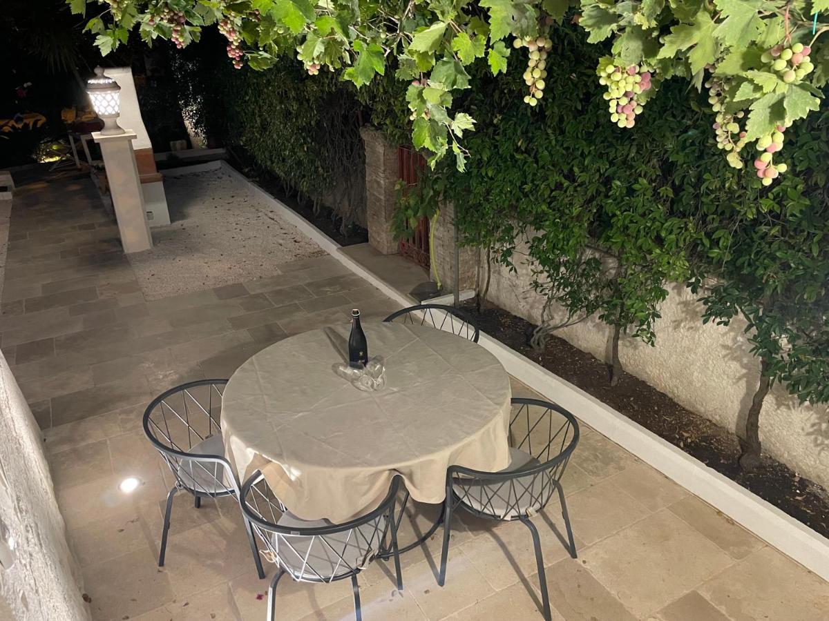 Martina Trulli Relais Apartment Locorotondo Ngoại thất bức ảnh